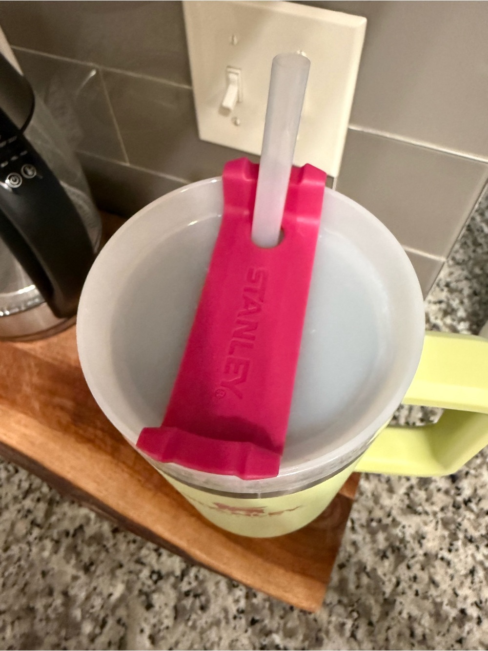 Stanley Lemon Lime Travel Mug with Pink Logo and Straw Lid - Picture 3 of 3